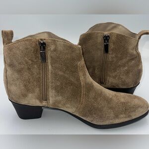 Munro Jackson Brown Suede Western Boot With Zipper 2” Block Heel WMNS Size 9.5M